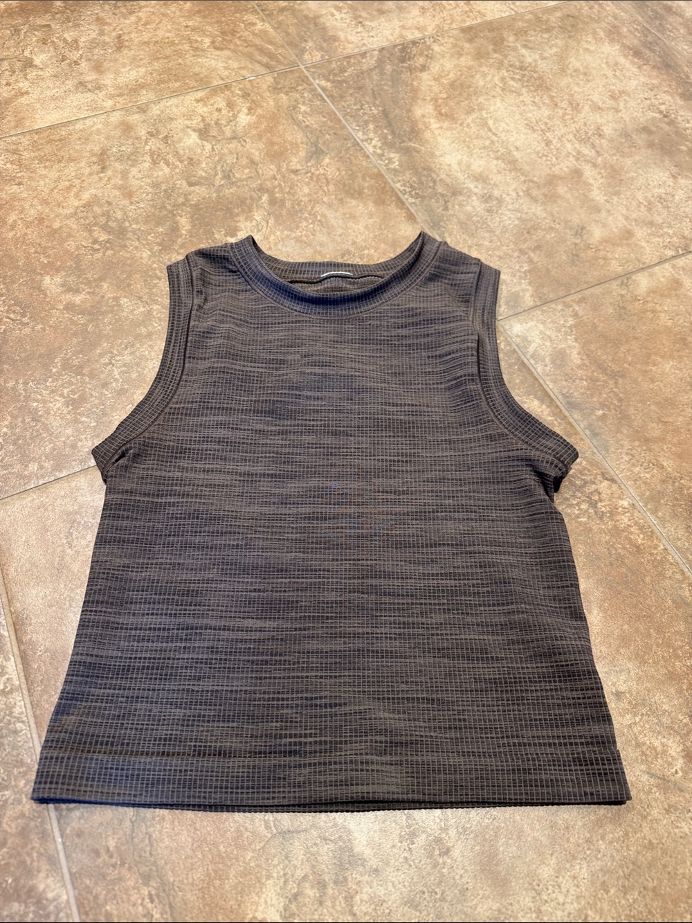 Athleta Renew Cropped Muscle Tank Size Medium